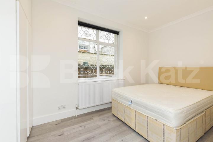 Newly refurbished 2 bed in a stunning period building mins to tube & heath Belsize Park Gardens, Hampstead - Belsize Park